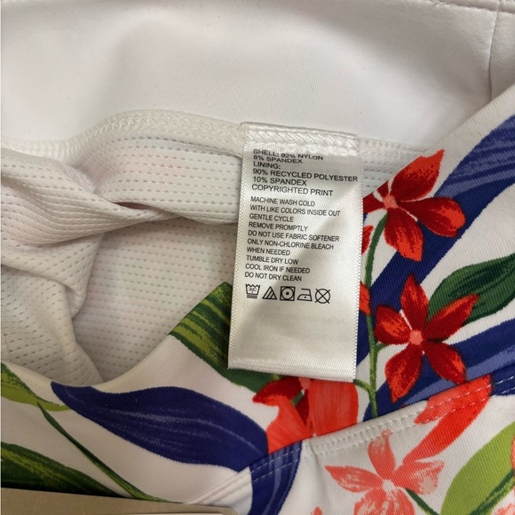 Tommy Bahama Aubrey Calli Cove Skort In White. Sz: XX Small - Picture 7 of 8